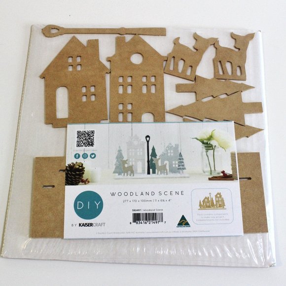 Kaisercraft Christmas Village Scene DIY Blank Wood - Picture 2 of 6